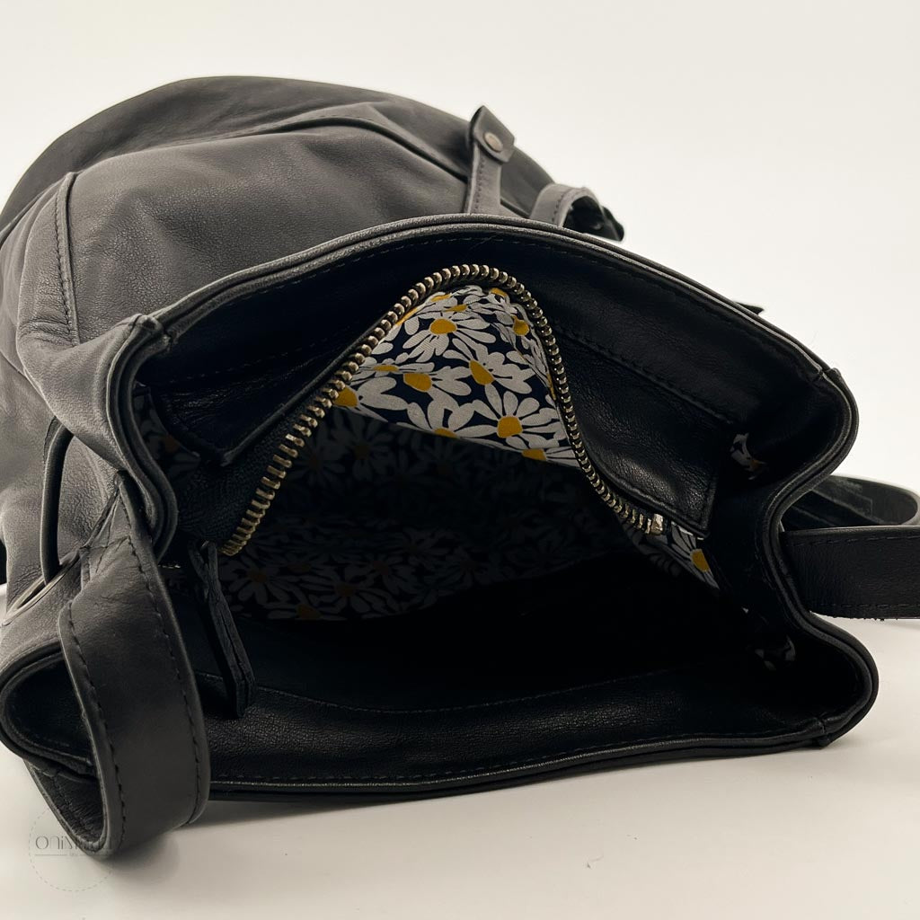 julie meuriss sac seau osa noir ouvert