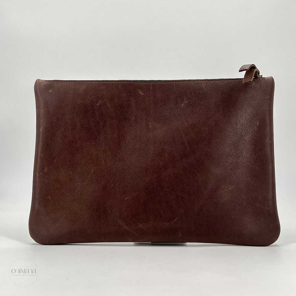 atelier st loup mini pochette ordinateur 13 pouces marron fonce dos